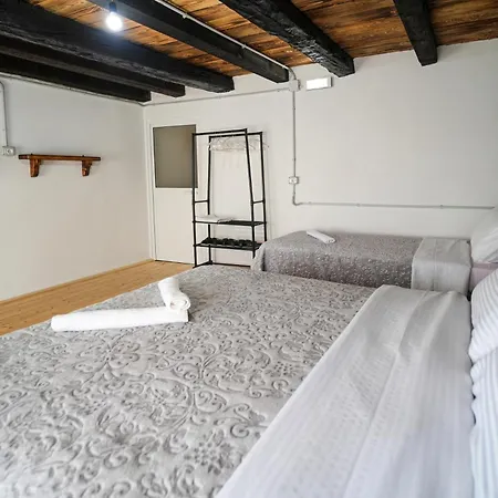 Bujtina Kodra Maison d'hôtes *